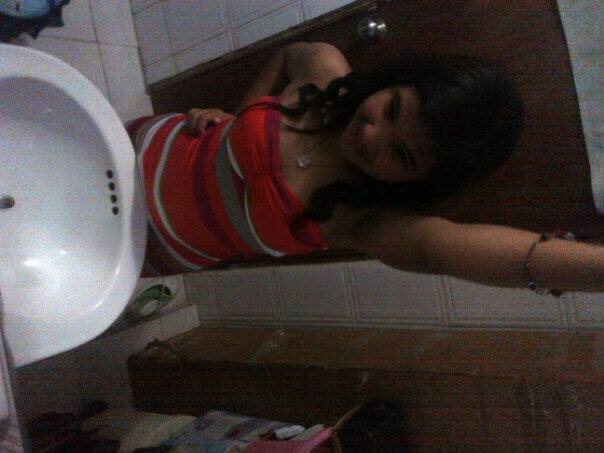 Hola me llamo ana Soy directioners me gusta el rap y el pop ☺ me gusta el fútbol y ammm soy del magallanes y del barcelona