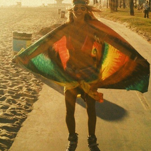 heyyoushouldkno's profile picture. Basically just me ✌ follow me & I follow back!