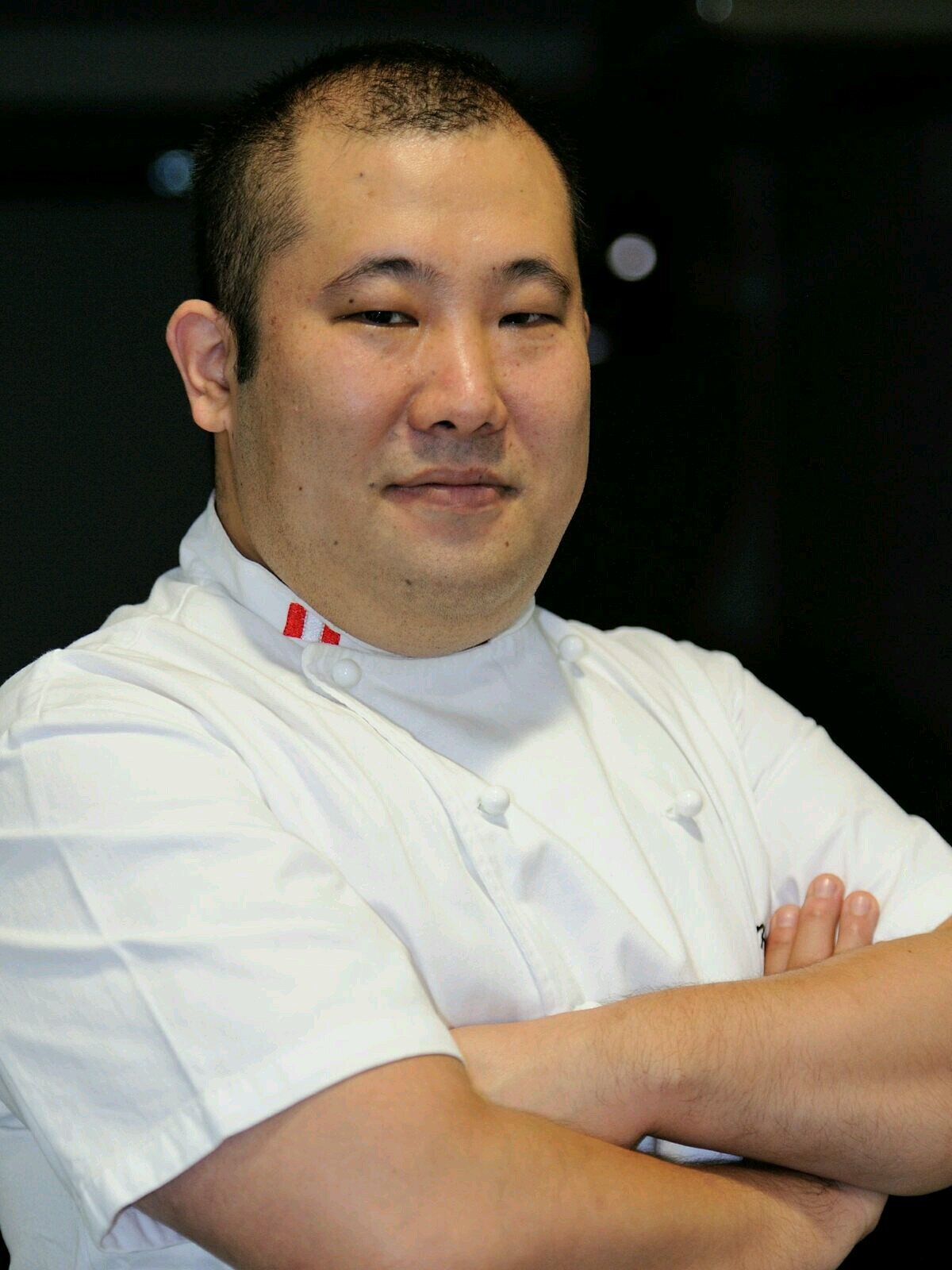 Cocinero nikkei, dividido entre Lima y Sao Paulo, entre la comida japonesa y la peruana, entre el salón y la cocina, entre la creación y los presupuestos.