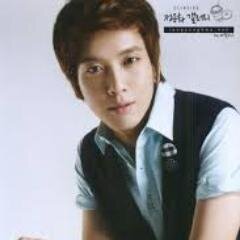 HI.. I'm Fatihah , from Malaysia , I love Kpop much.. The lucky band I like is CNBLUE ,.