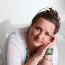 I'm a Pizza Making, Fun Loving, Primary Teaching, Creative Writing, Gym Attempting Aunty, Child of The Universe and Creator of Me-Me Mirror Children’s Books  ❤️