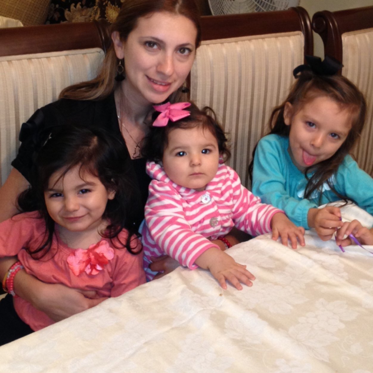 adrygloria's profile picture. 