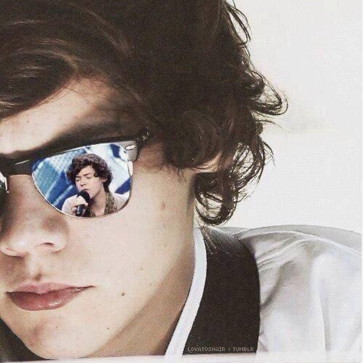 Hi. I am Harry. I am taken by @_boo_bear_offic LARRY FOREVER BITCHES. @FakeTheFake16 is my best friend!!!