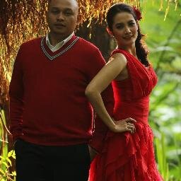 Hi all... this is my new twitter yaahh & pls delete my old twitter thankiiieess ..