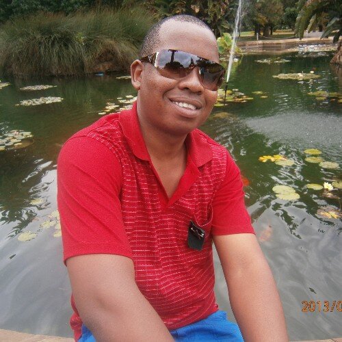 Ke Mosimane wa phetha ka pejana mashepa a ntsa a dujwang a sale metsi. Ke leruarua seepa letoutou.