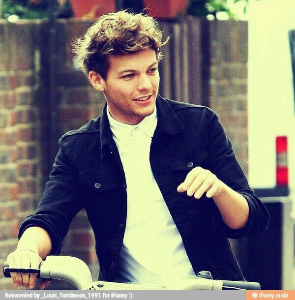 The sass masta of Doncaster, Louis Tomlinson! Certified Directioner all the way from 2010. Love you!