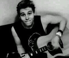 Luke || 17 || droga || divertimento || single ||  bisex ||