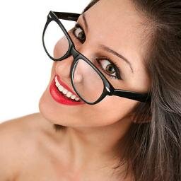 Una yonki del #shopping y de la #moda. Tierna, pero loca. Autora en @mustzeecom