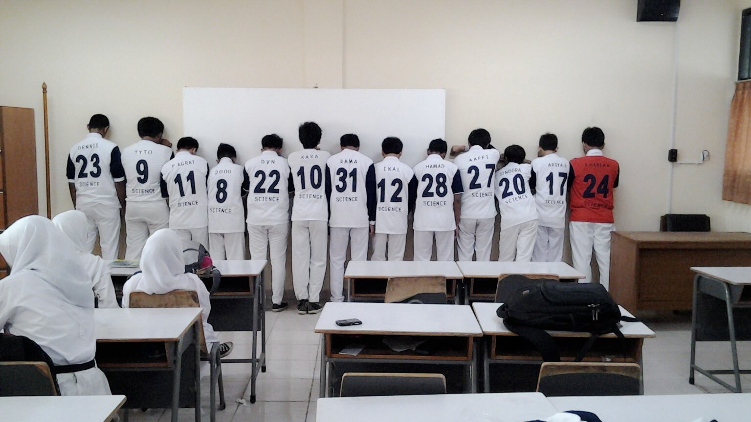 Official Futsal X-IPA1 -CP : 082225657770 ( NO MERCY ) http://t.co/it3a6gTt8g
