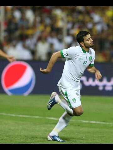 يقولون مجنونة #الاهلي انتي ؟ ۈاقول هل بعد الاهلي العقل يعود ما الاهلي إلا *فطرة* قلبي جن بہ ۈ العقل يسود ، ♥♥