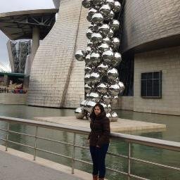 Lauraregui's profile picture. 