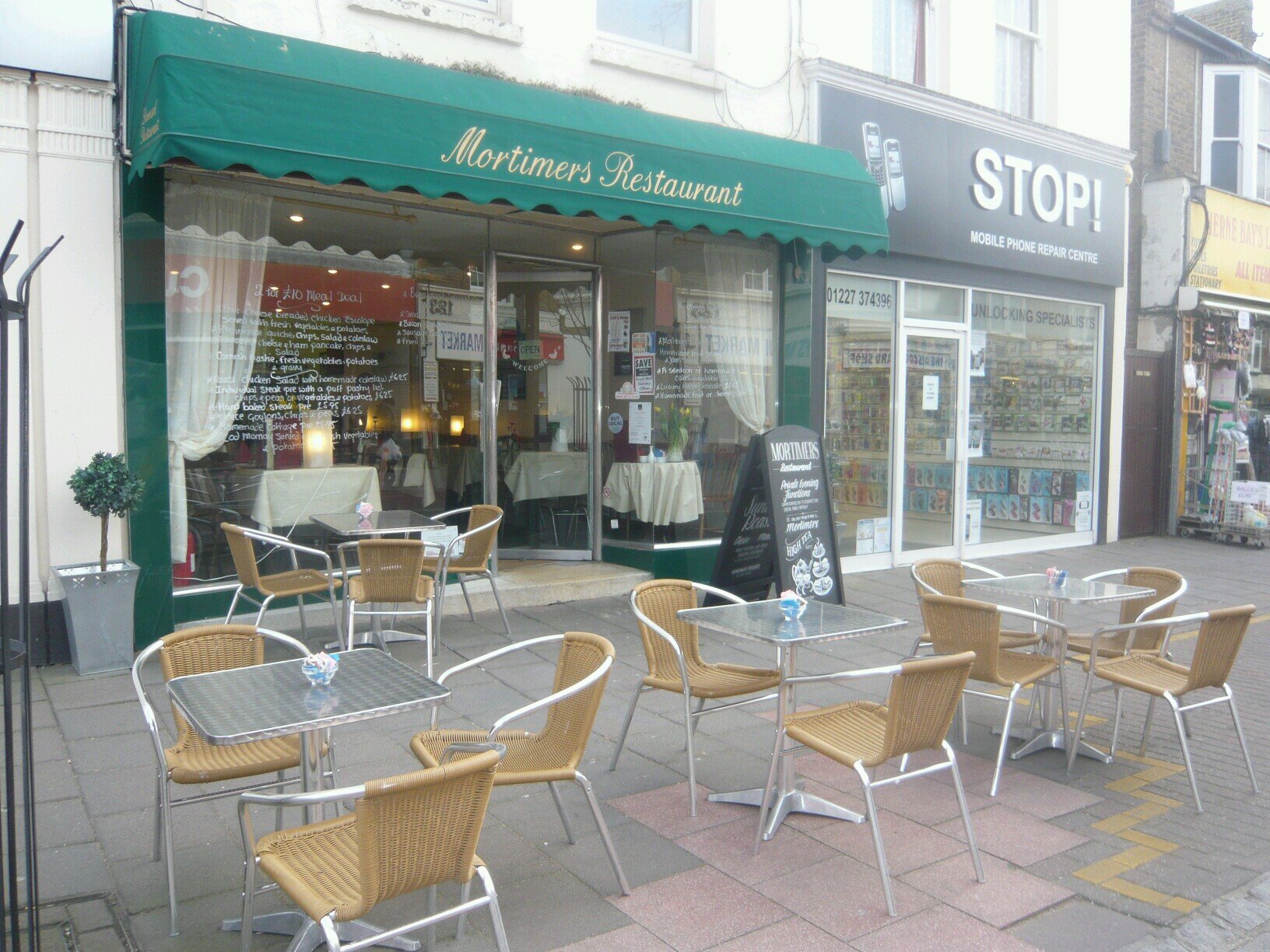 Traditional family run English Restaurant in #Hernebay originally a Macaris Coffee Lounge,owned by Richard &Chantal since May 2008. Welcome! :-)