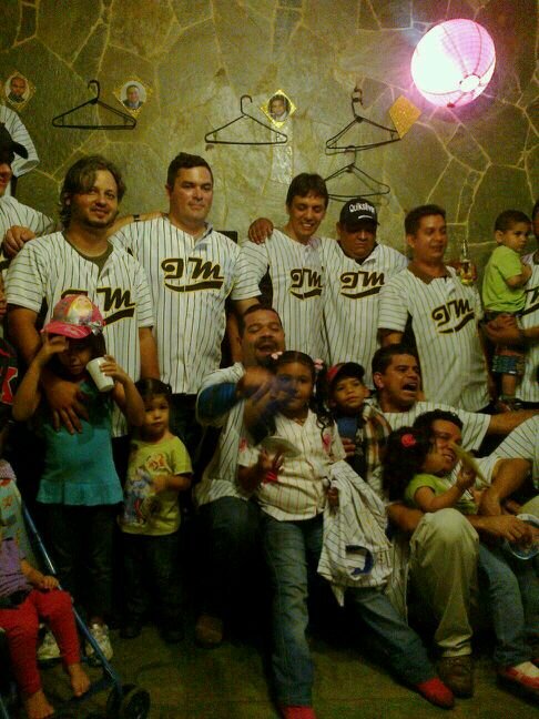 acuaman19's profile picture. Interesado en la política, los deportes, la historia y la religión. Opiniones sinceras y respetuosas sobre varios temas. Buscando el diálogo y el entendimiento.