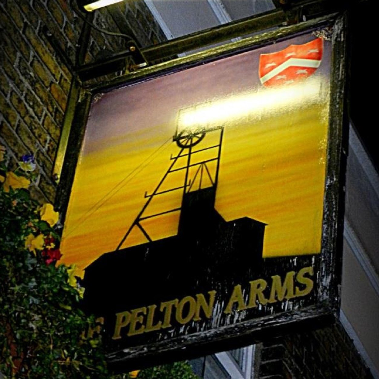 The Pelton is a friendly local pub serving real ale, Wandercrust pizzas and is legendary for its live bands. We're a B&B too! 020 8858 0572.