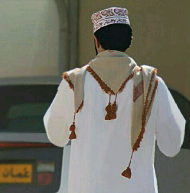 وَتْبقٌىَ قَلوْبٌناَ مَعٌلقَہْ بِأشخَاصُ لَمُ نٌرْىُ مَثٌلهَمُ ♥