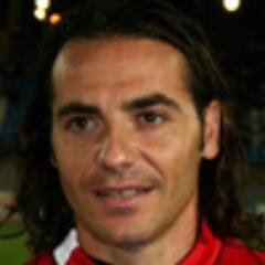 Soy de Albacete pero soy más del Almería que Maxi y Rolón juntos. No muerdo la radio que me da de comer. Fan de Galán y Vellisca, jugadores veloces y técnicos