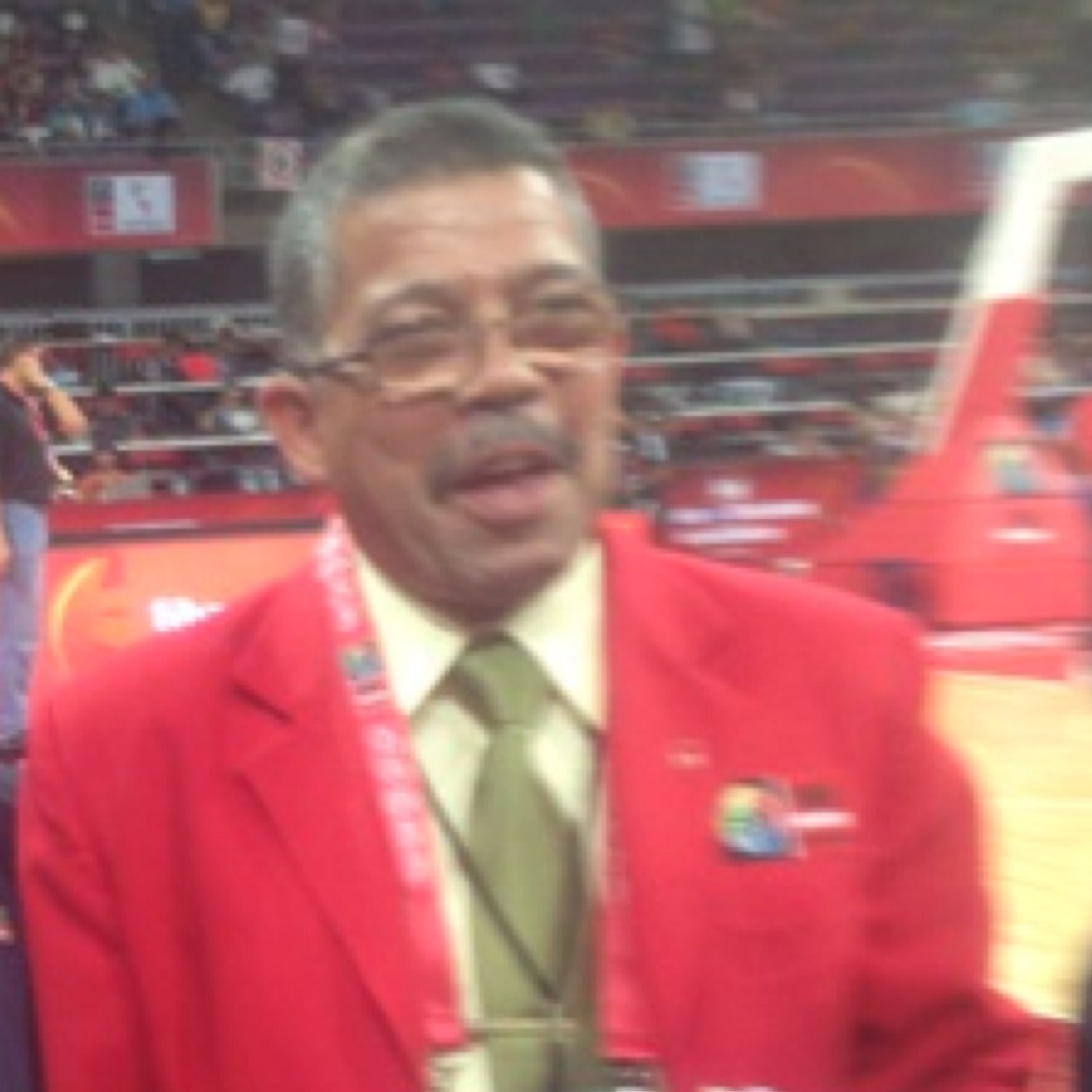 Presidente del Circulo Venezolano de Arbitros - Instructor y Comisario FIBA.