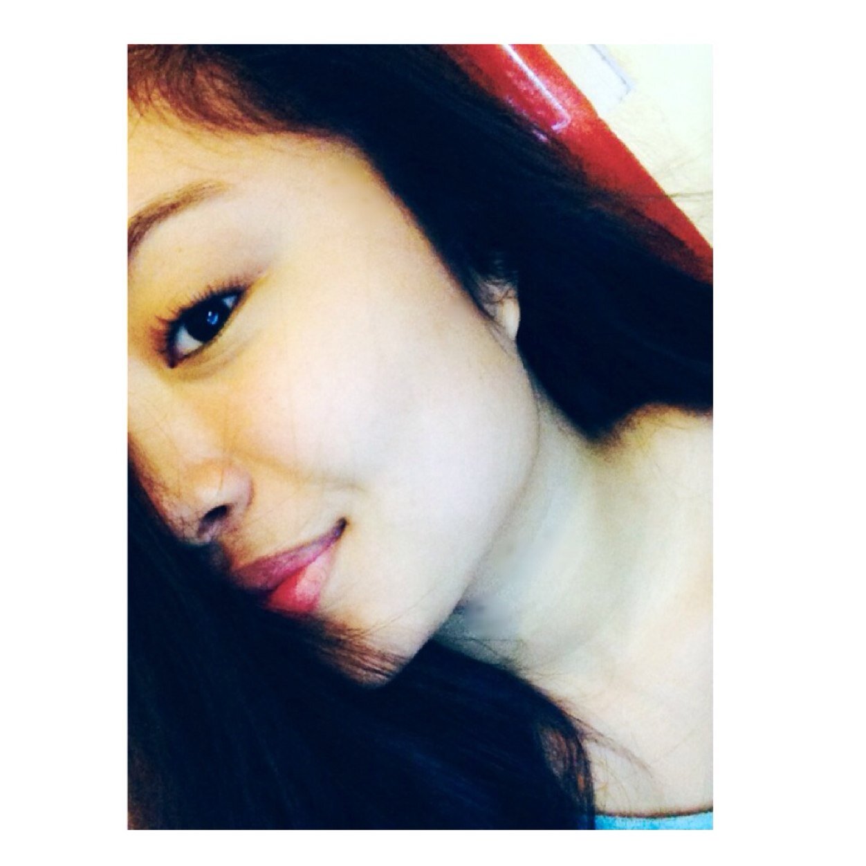 Unfollow this. Follow my new twitter : xoxoleezaa