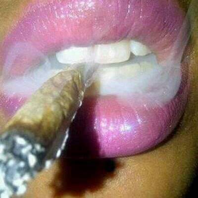 fumerpoursevade's profile picture. Avant je pensais que fumer, ça ne servait à rien jusqu'au jour ou tu as disparu et que j'ai décidé de t'oublier.. #FollowBack