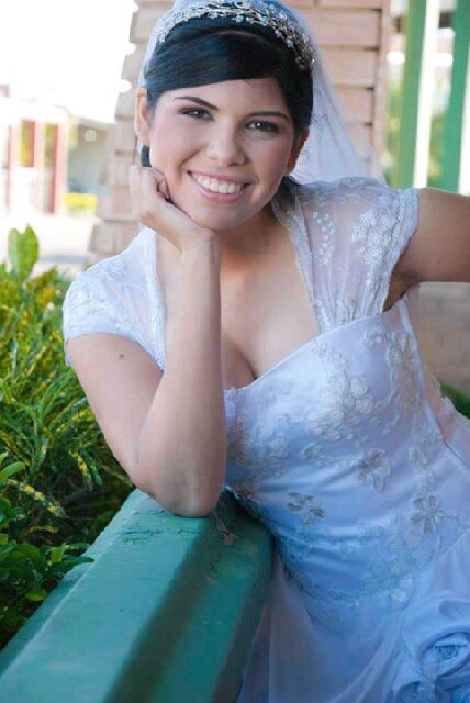 cinthya1410's profile picture. Un dia Dios gano para mi el titulo de medico,y desde ese dia El me sopla en el oido q debo hacer..