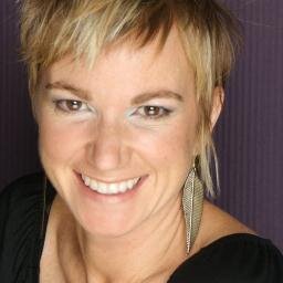 Earth stewart. Visual artist. Yoga practitioner. Plant lover. Authentic life seeker.