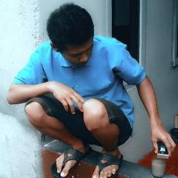 dengarkan kata hati bukan dengarkan kata orang lain  :-)