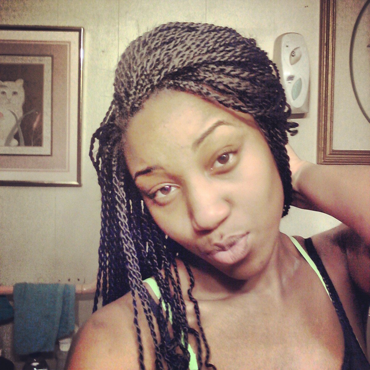 PrettysingingT's profile picture. 21 year old UNSIGNED FEMALE SINGER. Born in Harrisburg, PA. Email me: tabithagatling@gmail.com https://t.co/LeCKDspJgK