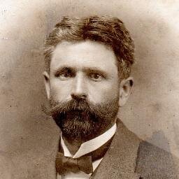 otec a manžel 👨‍👩‍👧‍👦, běžec 🏃‍♂️🏞️, právník 👨🏻‍💼,

👨🏻‍🎓 PrF MU: právo, FSS MU: mezinárodní vztahy a evropská studia