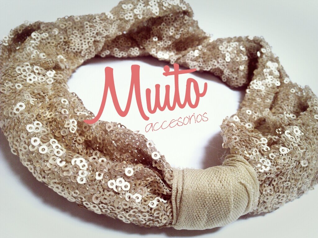 Tienda virtual de turbantes y accesorios femeninos. Instagram: muitoaccesorios; Gmail: muitoaccesorios@gmail.com