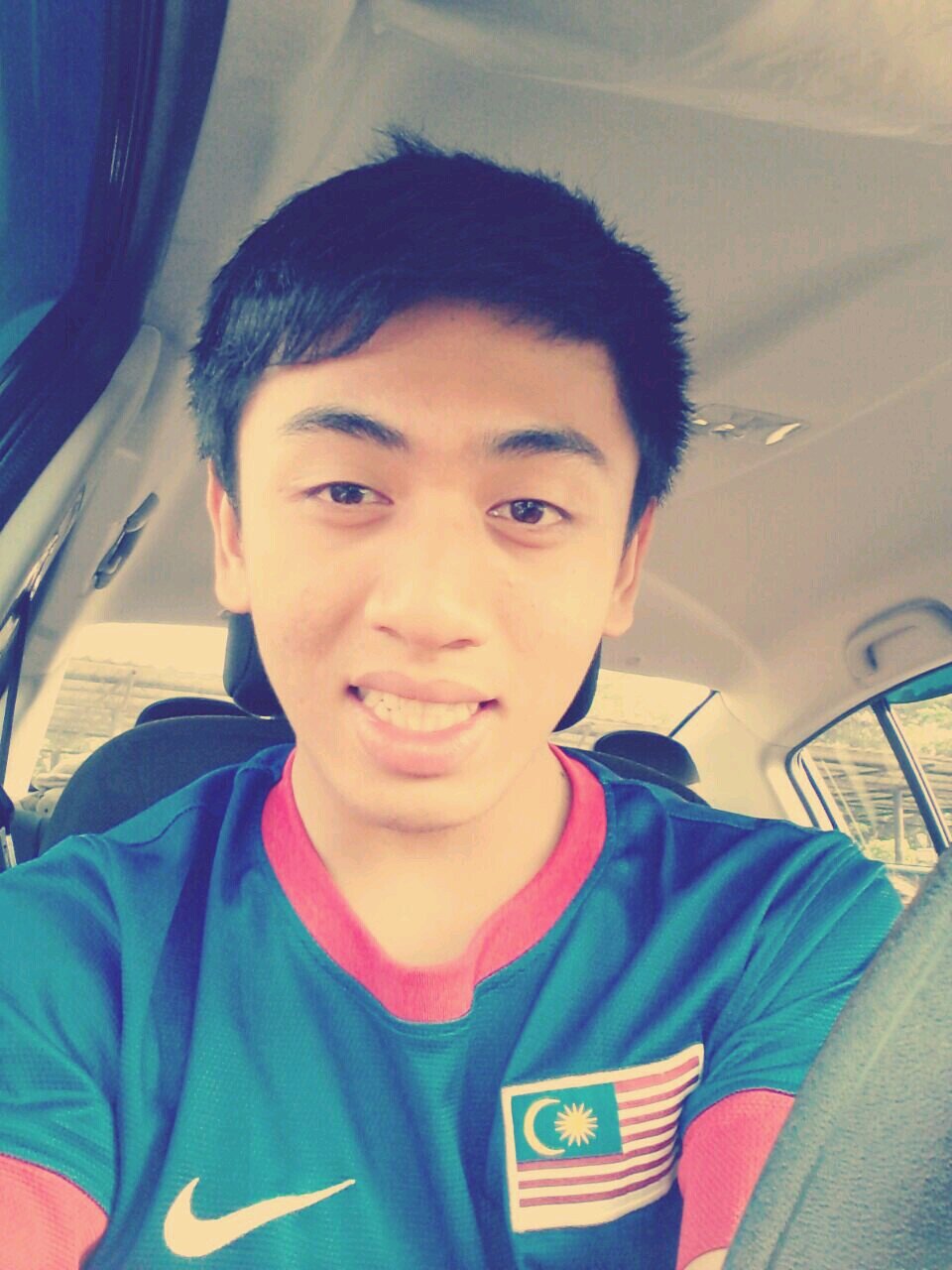 follow me INSTAGRAM  ( MSYAMIMN_NINETYEIGHT ) call me syamim or mim .. FACEBOOK : mohd syamim najmi  ^.-