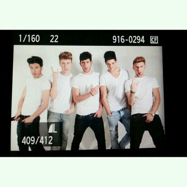 Auryner //Sweetie// Auryn=5 razones para sonreir//Sombrerita orgullosa//Fraaggie// http://t.co/X5B3VbeDs6