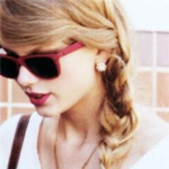 dontwannabeseen's profile picture. humana desde 1998, lol.