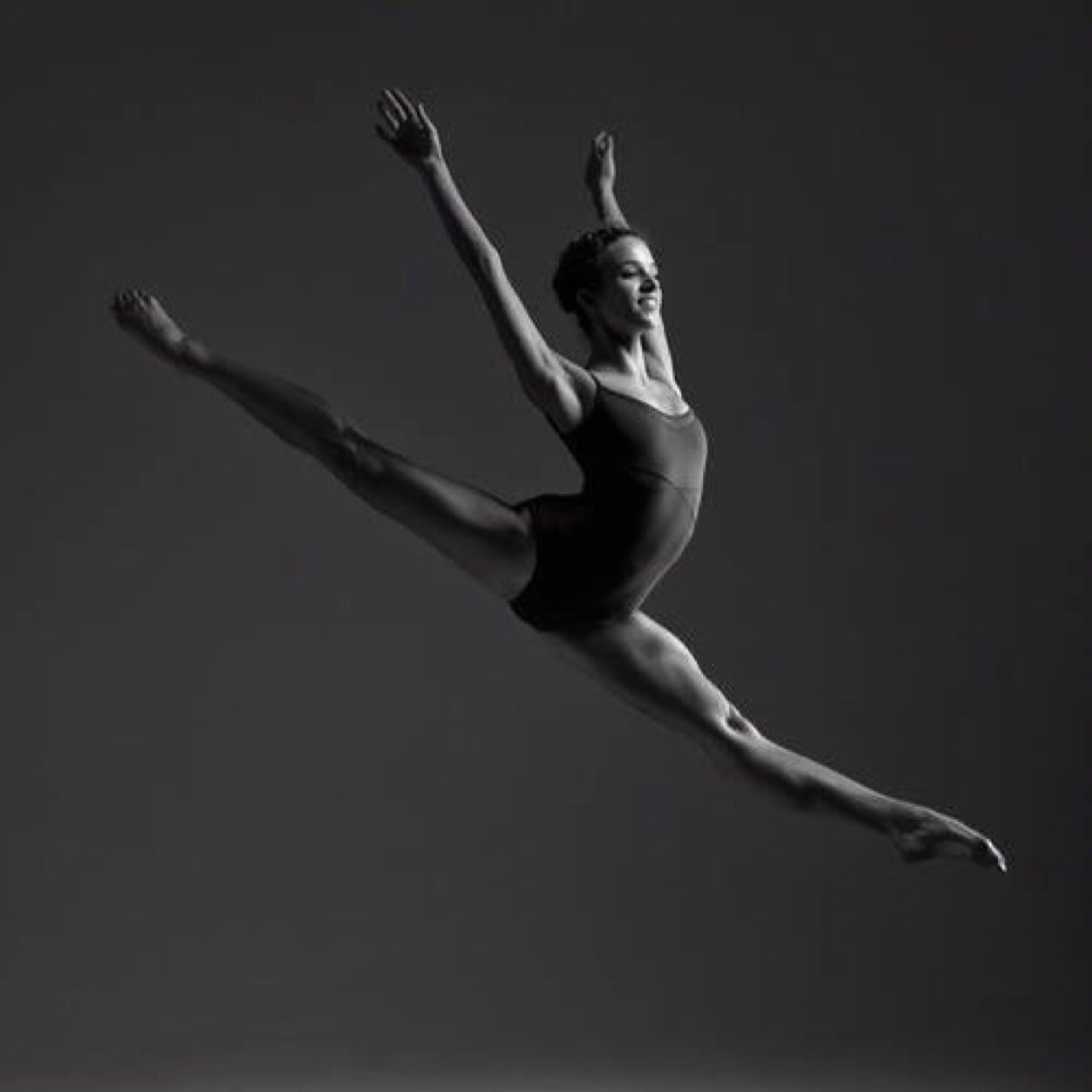 Dancer_Friend's profile picture. I'm that girl that lives in the studio.