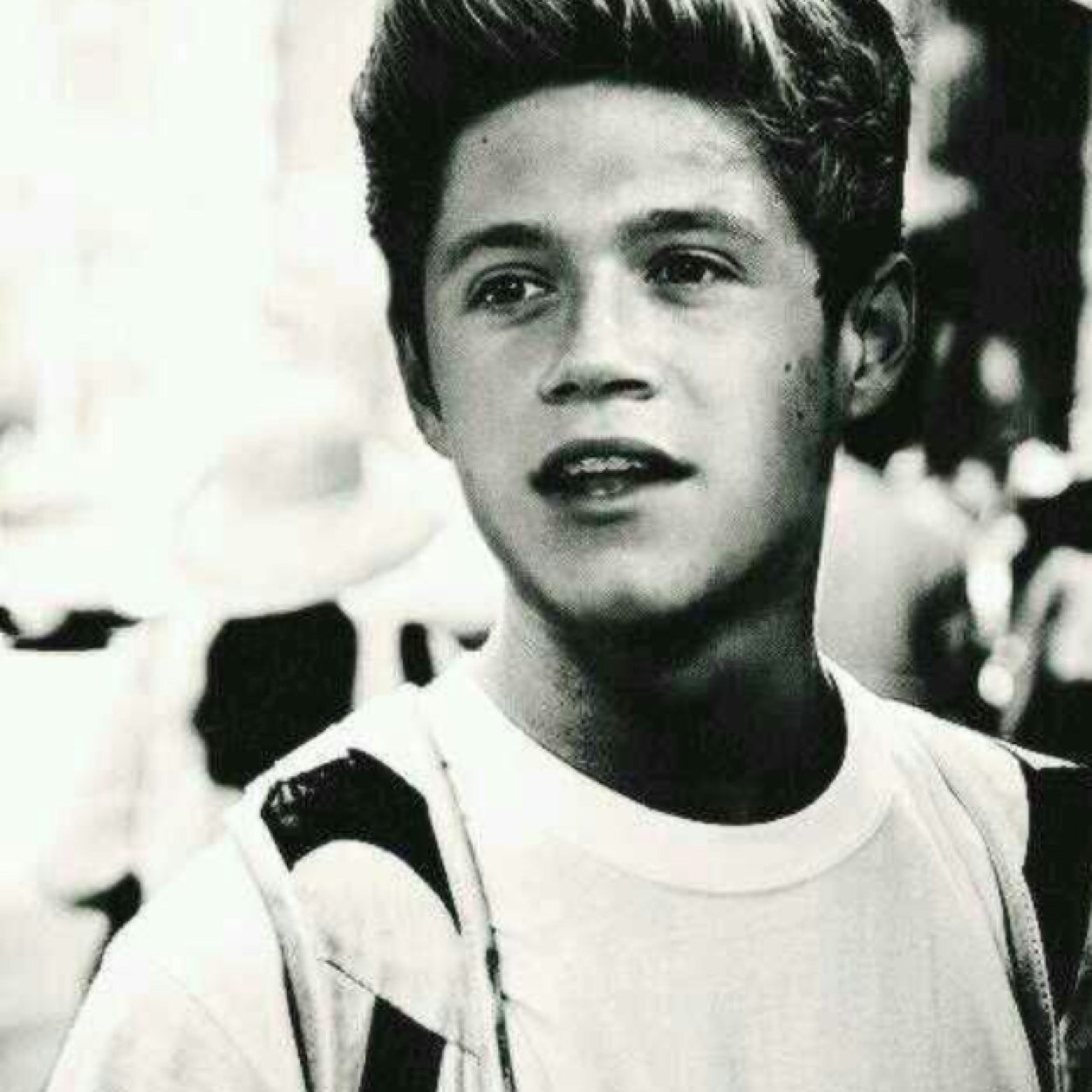 hushniallhoran's profile picture. «Let me be the one to lift your heart up and save your life» 25-5-2013 TMHT.