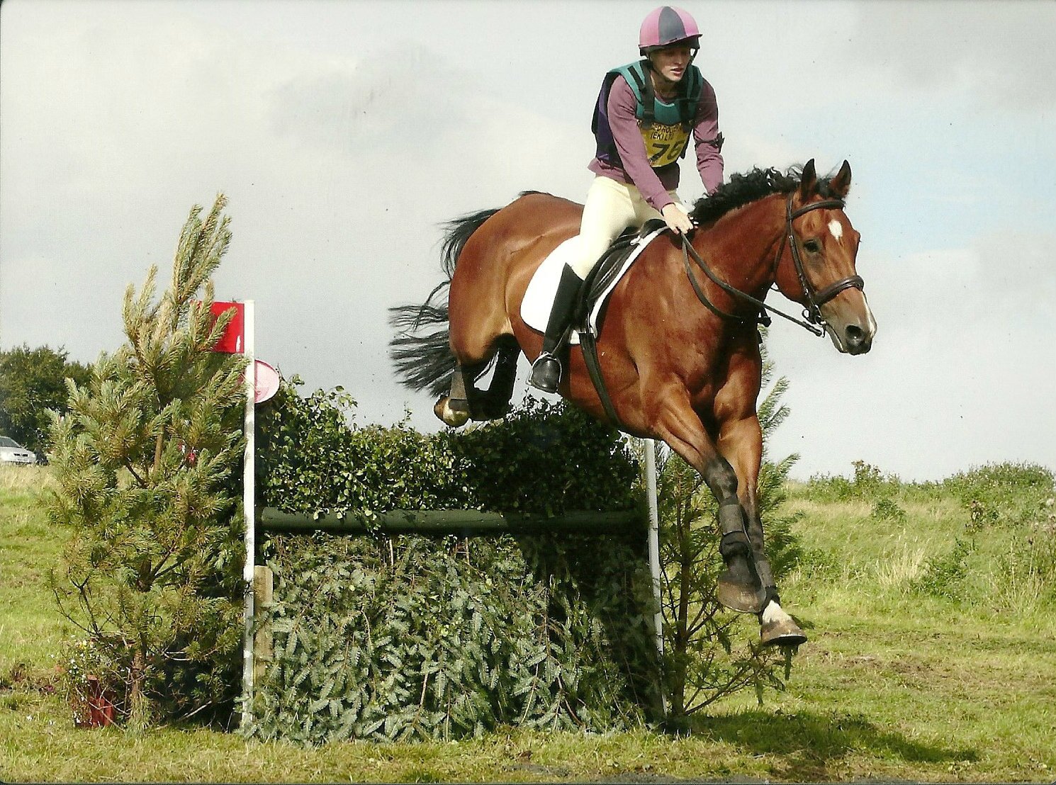 22yr old rider based in Central Scotland. Eventing at Intermediate. Sponsored by @lvrequine
