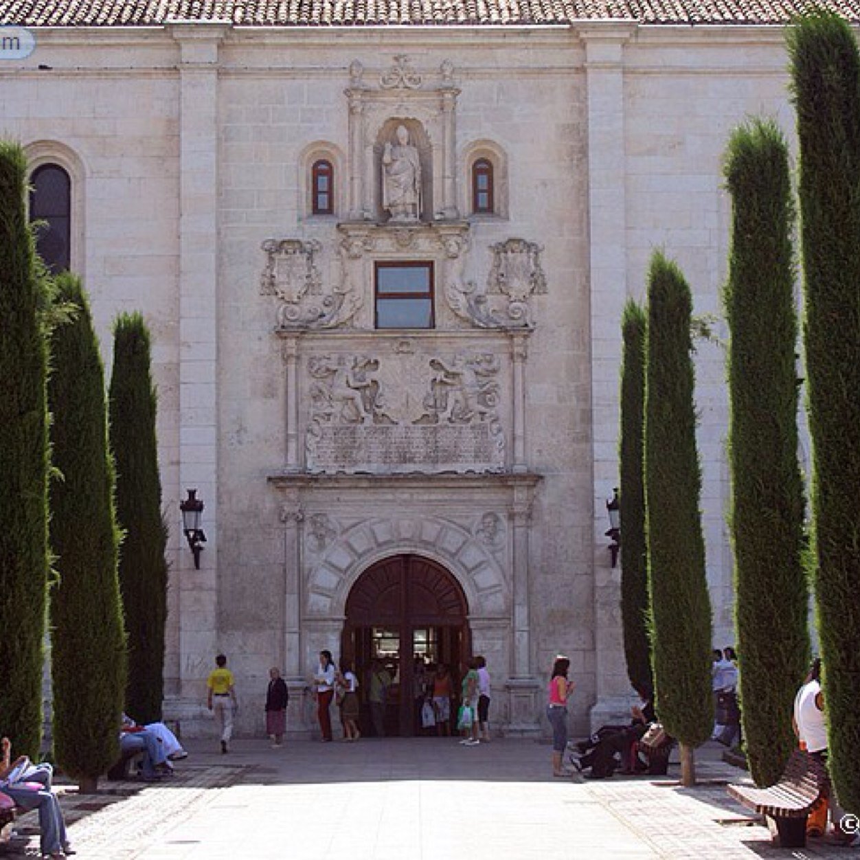 Fiestas2014's profile picture. ¡Bienvenidos al twitter oficial de las masas enfurecidas del I.E.S. Cardenal Lopez de Mendoza!