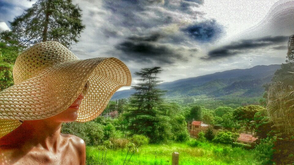 laTanaGuntern's profile picture. 