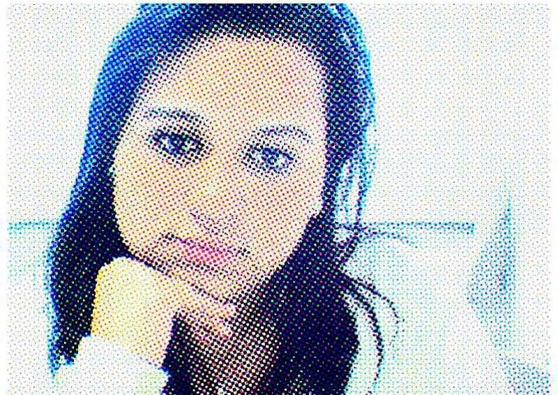Amo Aventuras, odeio praias, queria ser famosa :D cantando de preferencia, estudo a Eletricidade, mais também gostaria de ser médica; Sou assim indecisa!!!