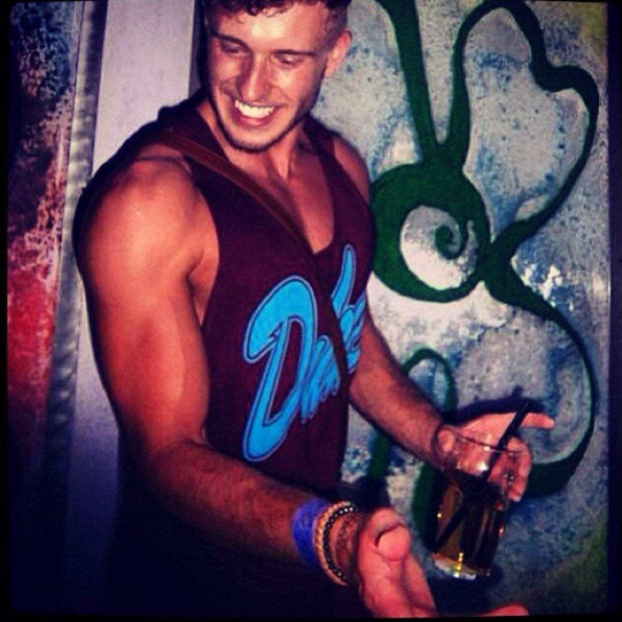 Work hard play harder!! Work in london live in southampton
been on the earth 22 years