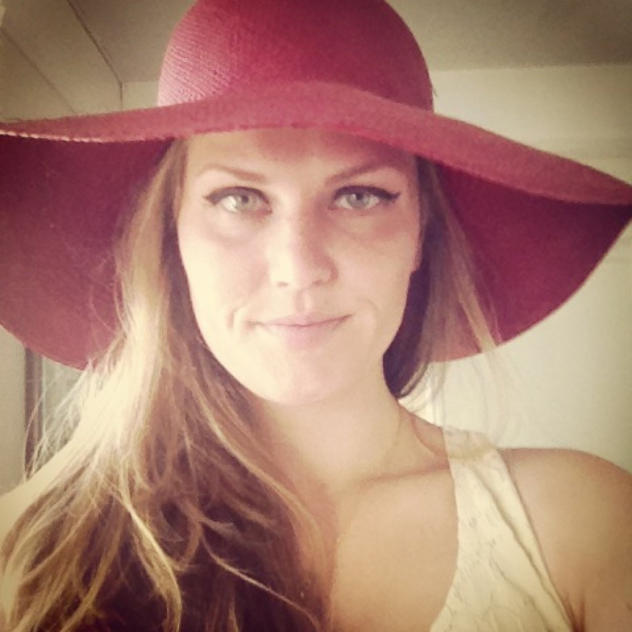 sarahfrizzank's profile picture. Living for the City. Hiring all the peoples.