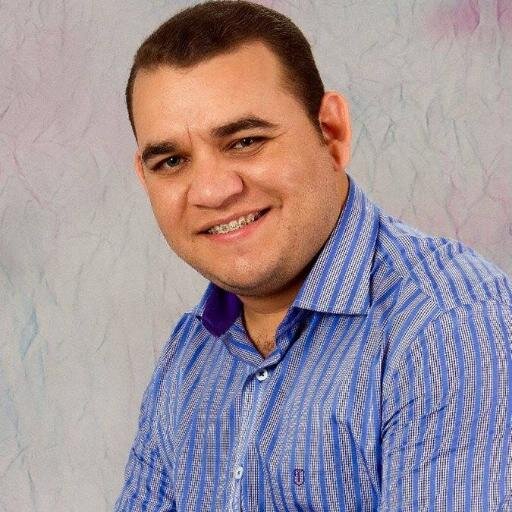 Twitter Oficial ( único) Ministro Evangelico Internacional,discipulo, Pastor, Escritor Bel, em Teologia,pai de Eduardo Reuel e servo de DEUS!