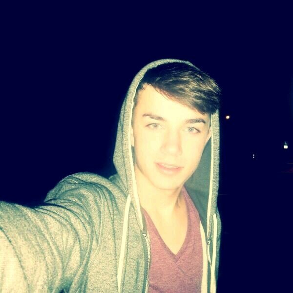 fabian_frere's profile picture. Follow me