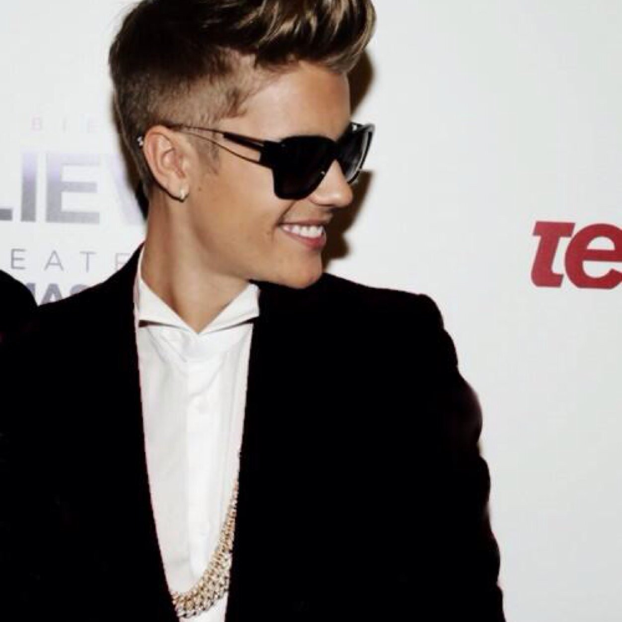justin bieber-ruining lives since 1994
MADISON PETTIS
DYLAN SROUSE!!!