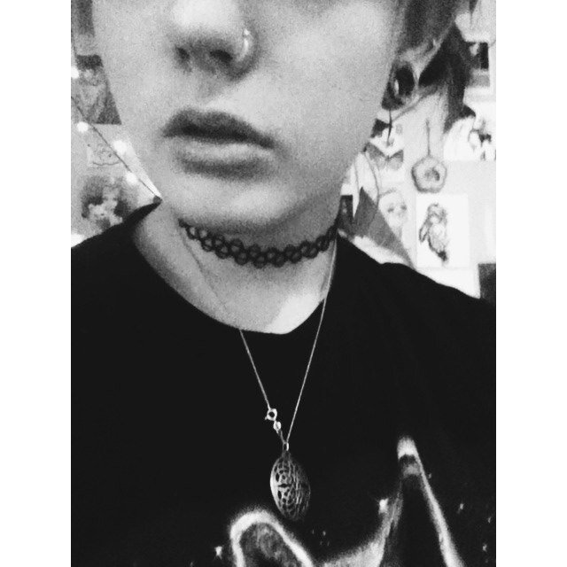 imbleeding0ut's profile picture. I've nothing for you to gain.