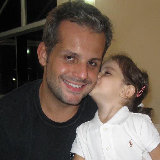 Welcome to of Junior Moura official profile! Also visit