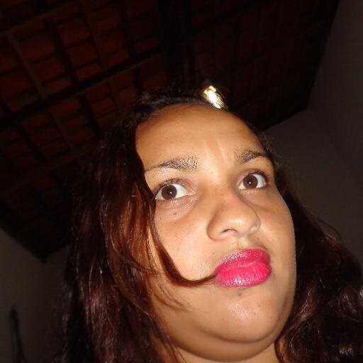 amo musicas e me divertir com minha familia