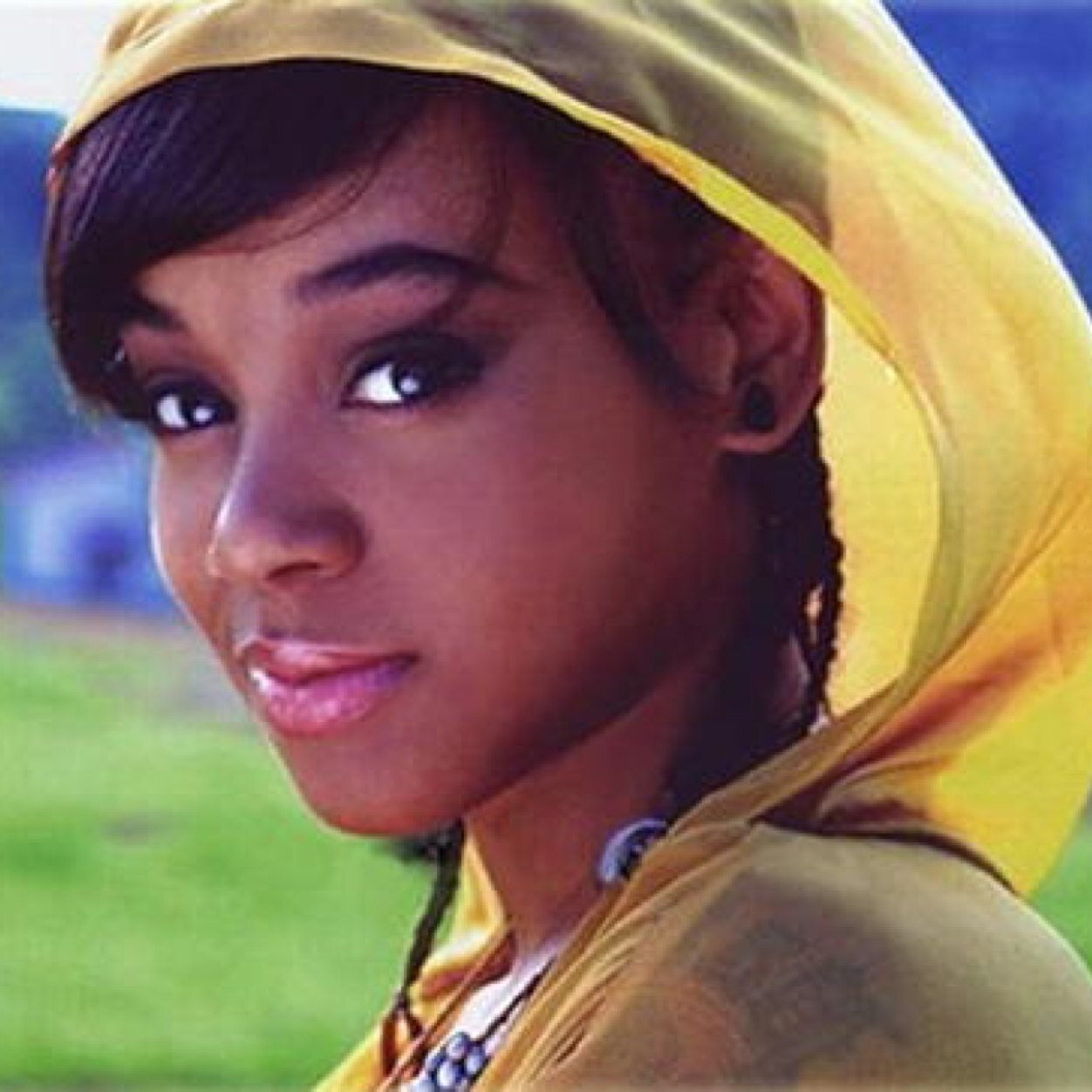 CrazyAssLisa's profile picture. In the girl group TLC. My sisters: @CoolGirlTionne and @PrettyRozonda . Engaged to @BadMoonRison . Raising @SnowDrops__ & ---