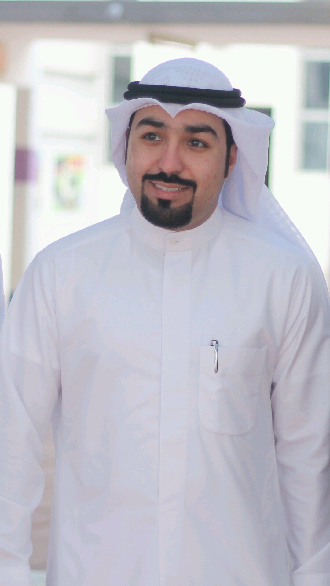 إداري منتخبات البراعم لكرة القدم ، معلم فلسفة ، إداري سابق لبراعم القادسية واليرموك ، المانيو حبي الأول والأخير .                      Kik : Falsafchy