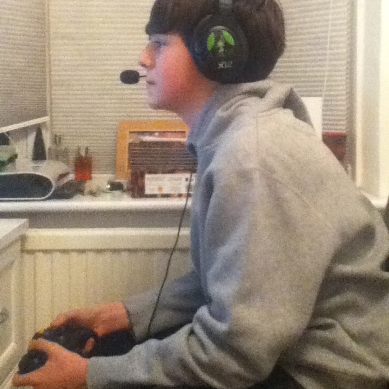 14 years old Comp Call Of Duty player | AR Slayer looking for a new team