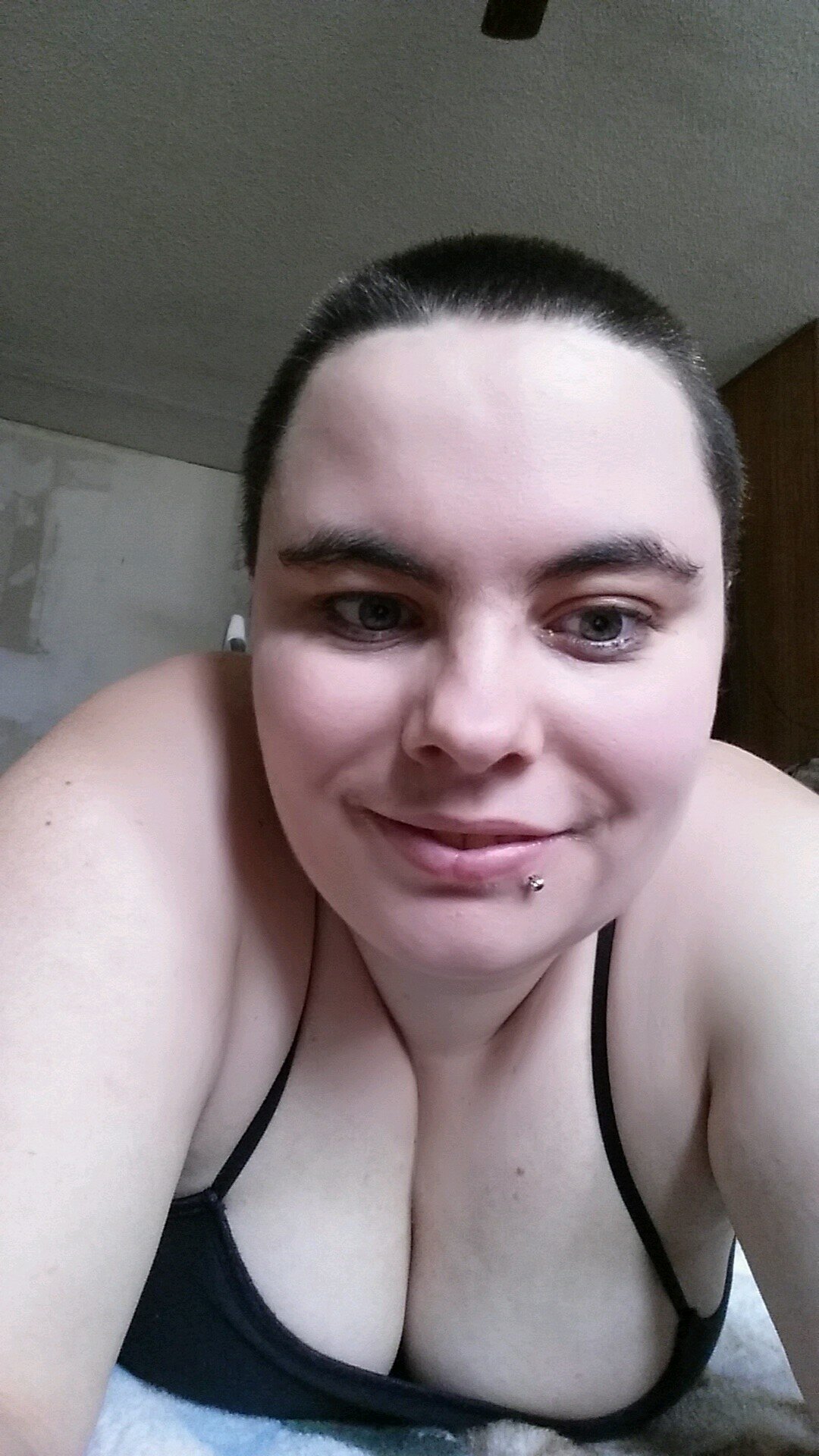 the name is shirley out going and lov e to have a good time and hang with friends. am married the amazing guy ever and have 2 boys that are my world